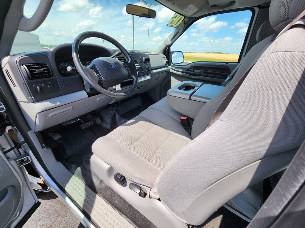 Used 2006  Ford  image 14