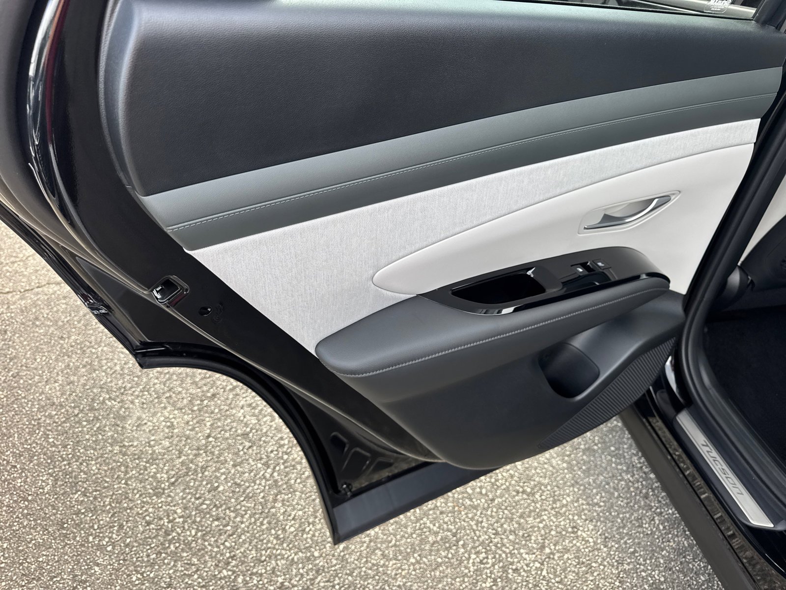 New 2026 Phantom Black Hyundai Limited image 13
