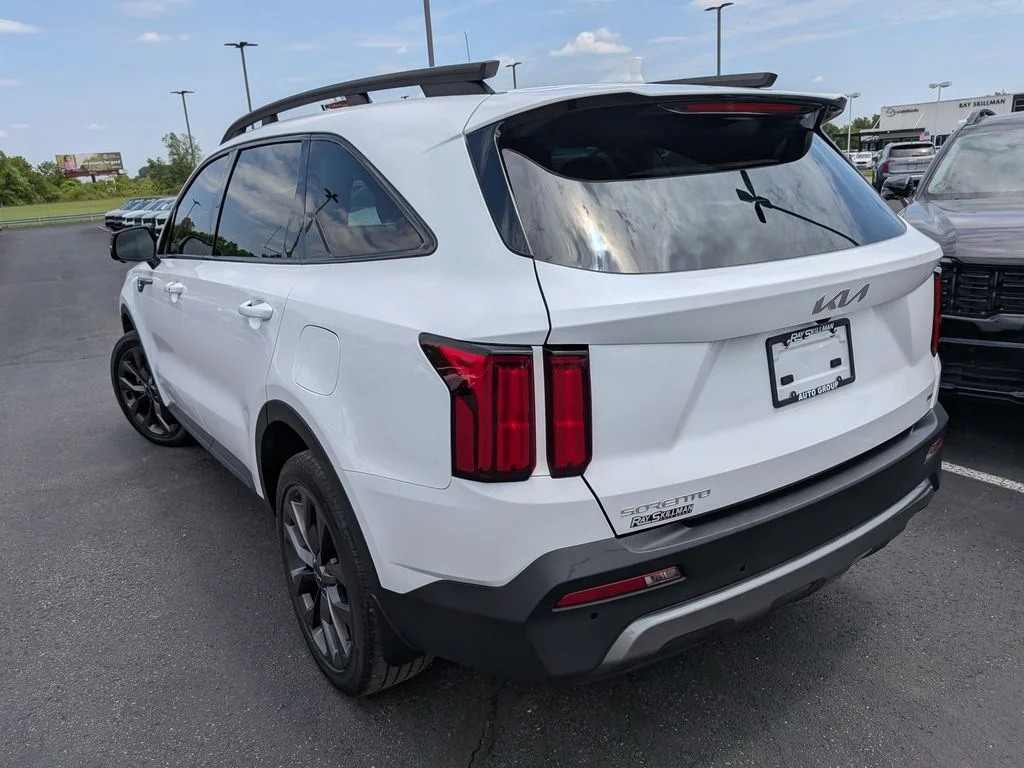 Certified Used 2023 White Kia X-Line SX Prestige image 5