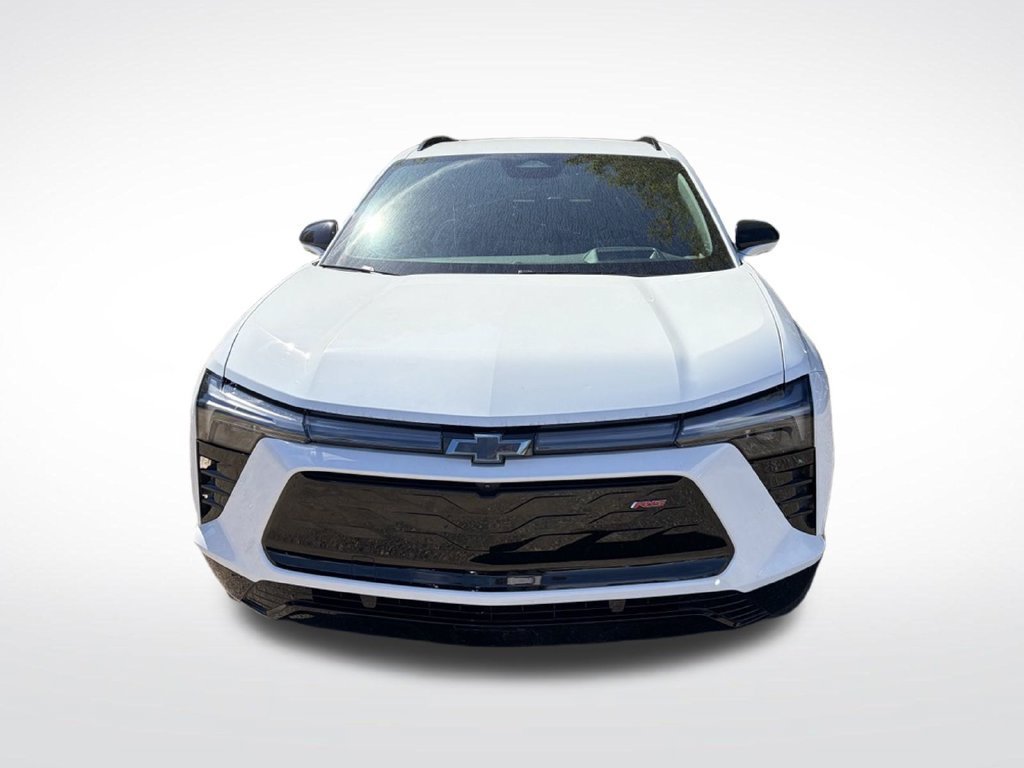 Used 2024 Summit White Chevrolet RS image 2