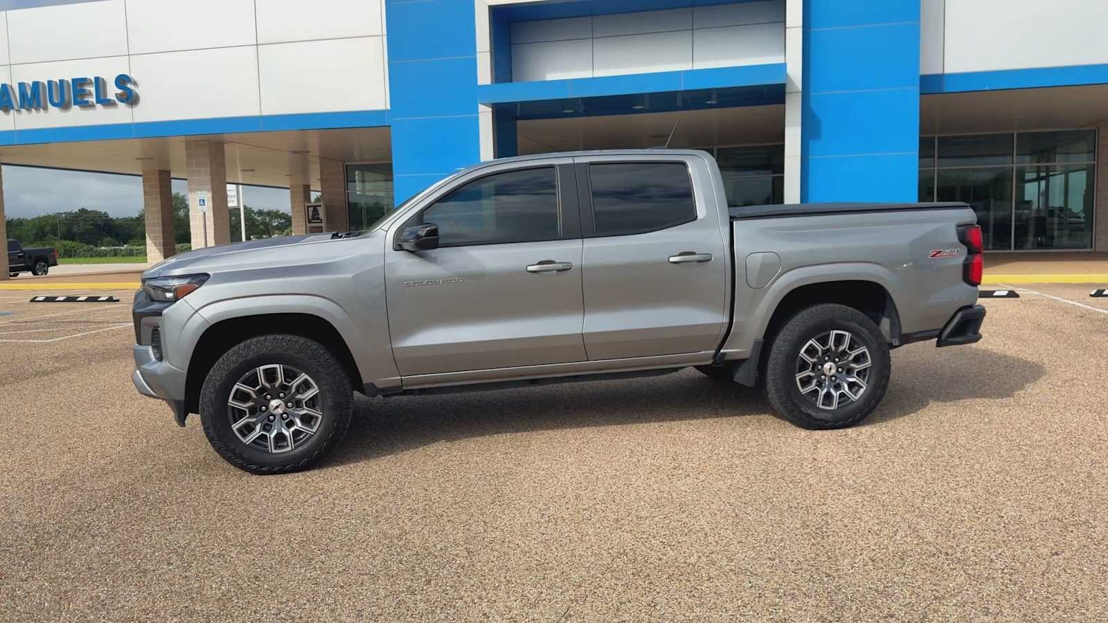Used 2026 Sterling Gray Metallic Chevrolet Z71 image 5