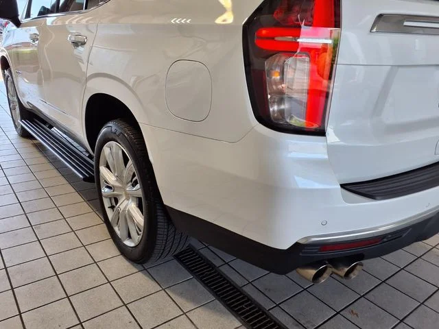 Used 2024 Pearl Chevrolet High Country image 24