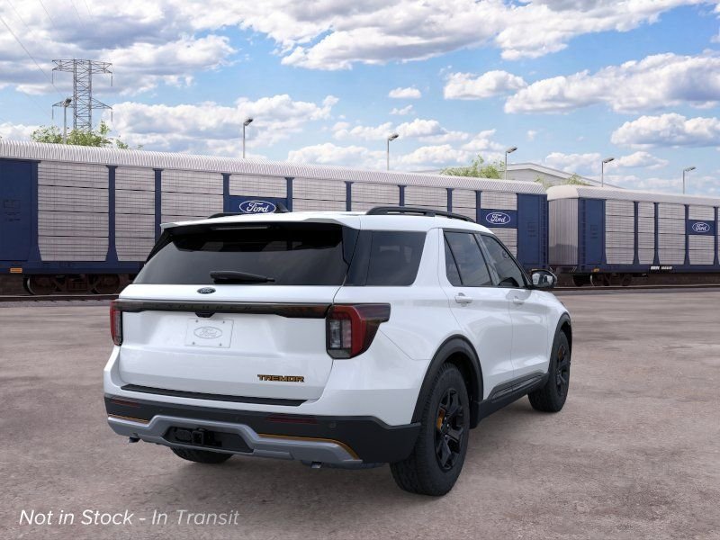 New 2026 Star White Metallic Tri-Coat Ford Tremor image 8