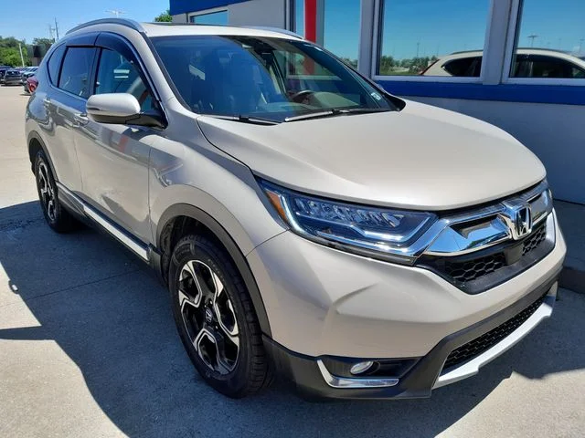 Used 2019  Honda Touring image 3