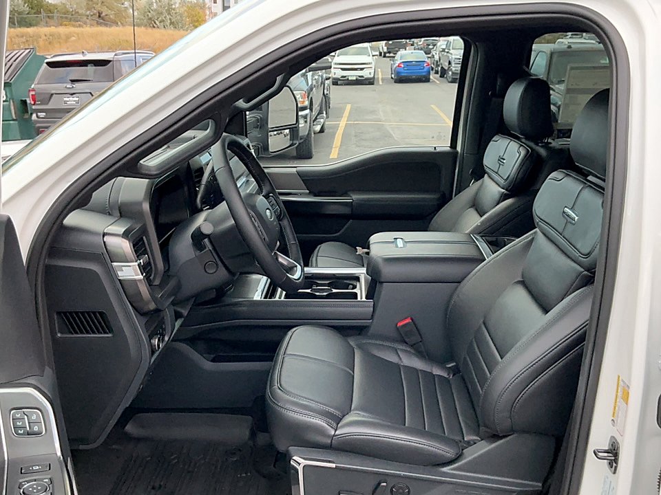 New 2027 Star White Metallic Tri-Coat Ford F-350® Platinum® image 10