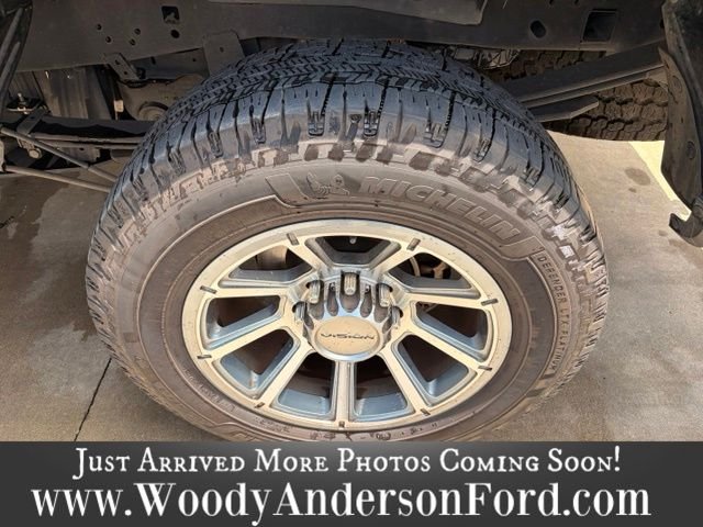 Used 2018 Shadow Black Ford Lariat image 7