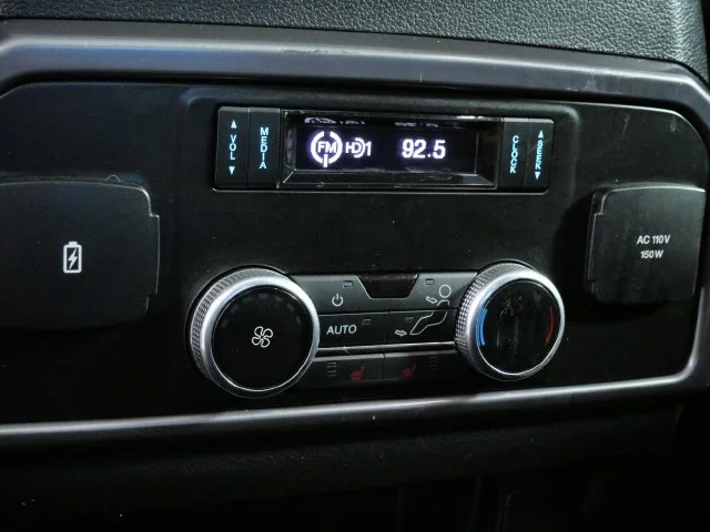 Used 2019 White Ford Platinum image 14