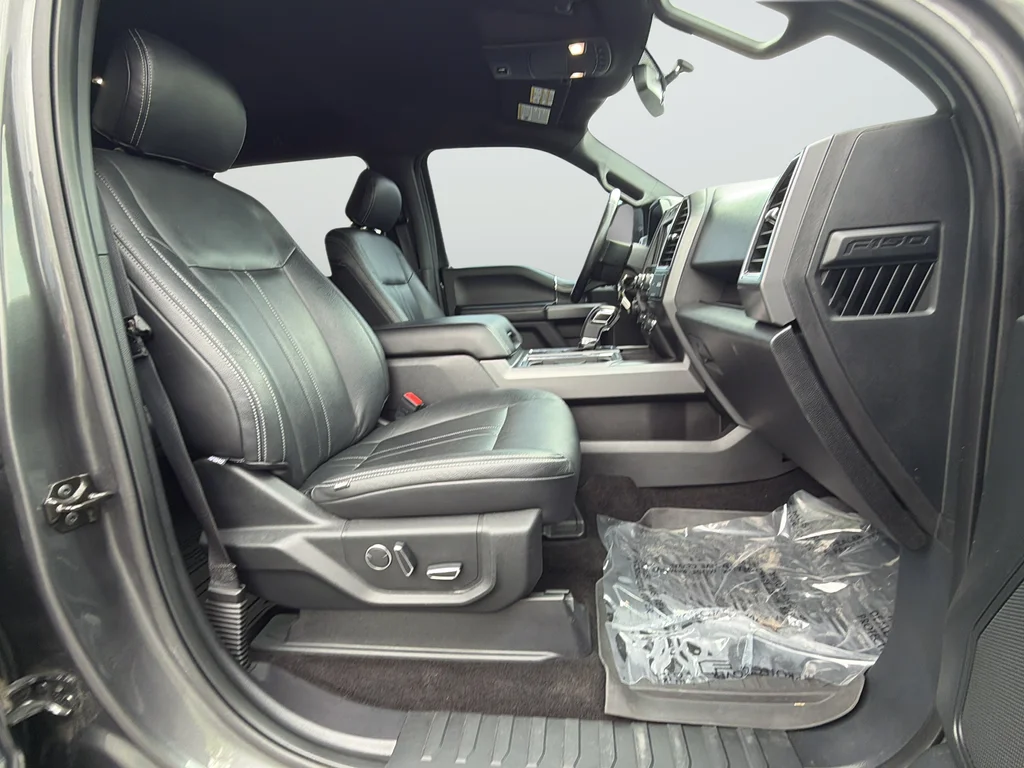 Used 2018 Gray Ford XLT image 26