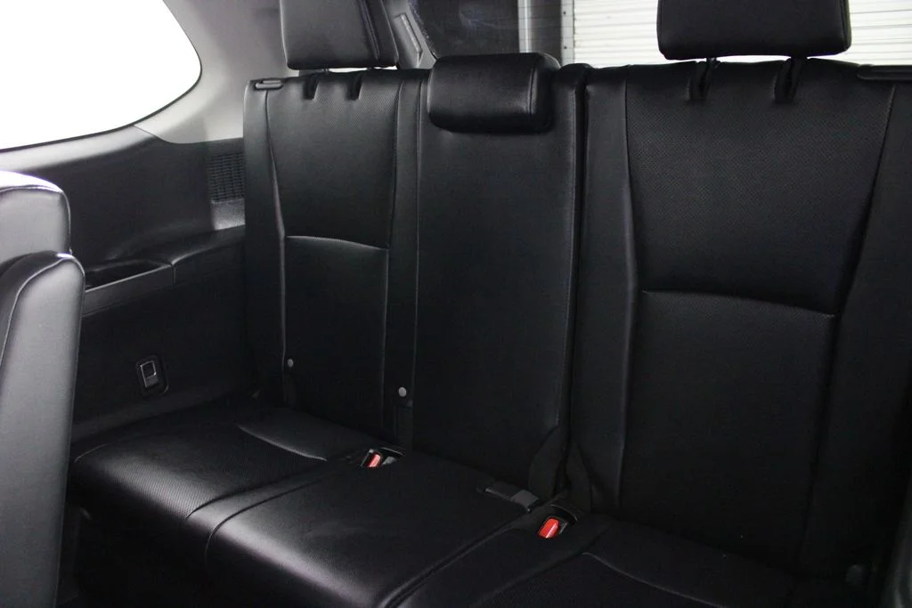 Used 2024 Silver Toyota XLE image 19