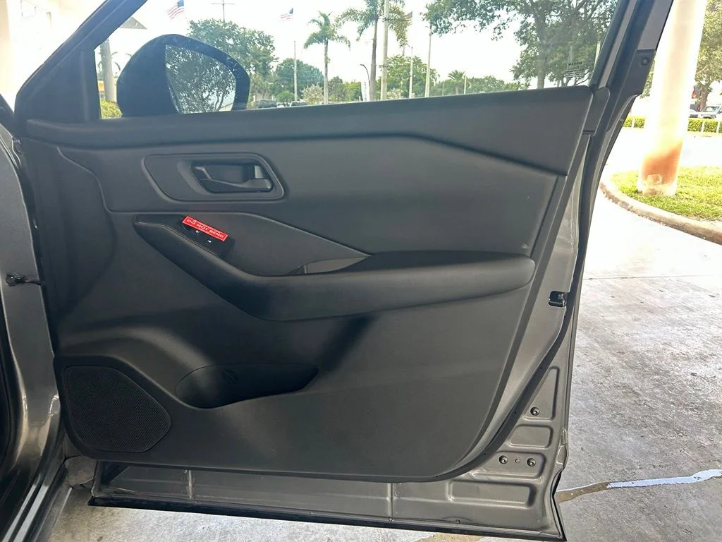 Used 2024 Gray Nissan S image 21