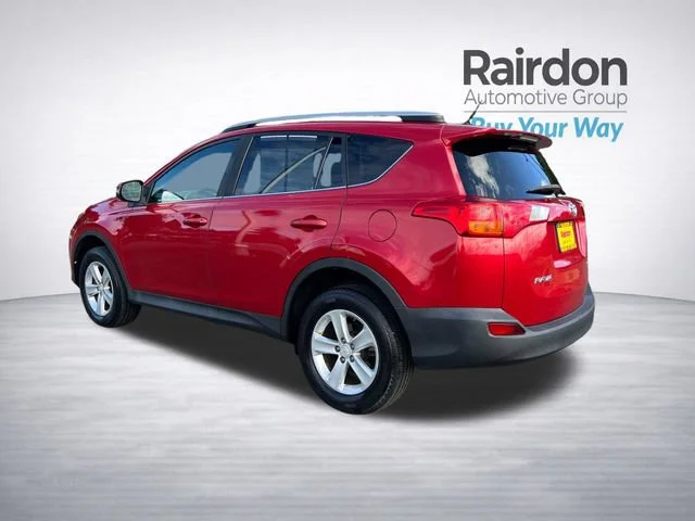 Used 2013 Barcelona Red Metallic Toyota XLE image 5