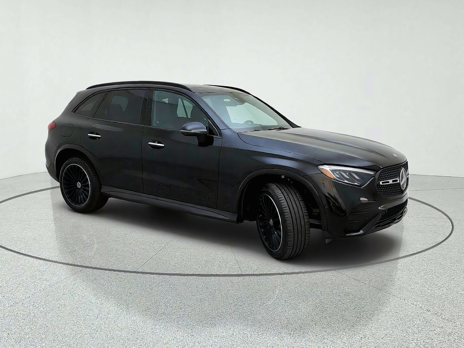 Certified Used 2026 Black Mercedes-Benz GLC 300 image 5