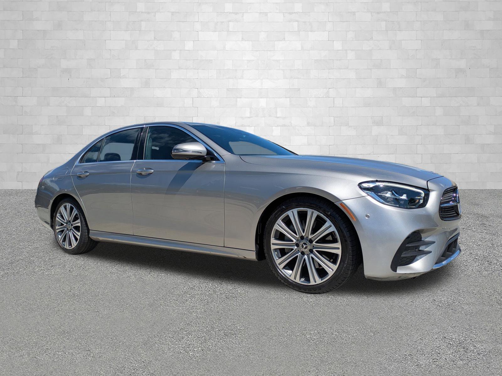 2021 Mercedes-Benz E-Class E350's photo