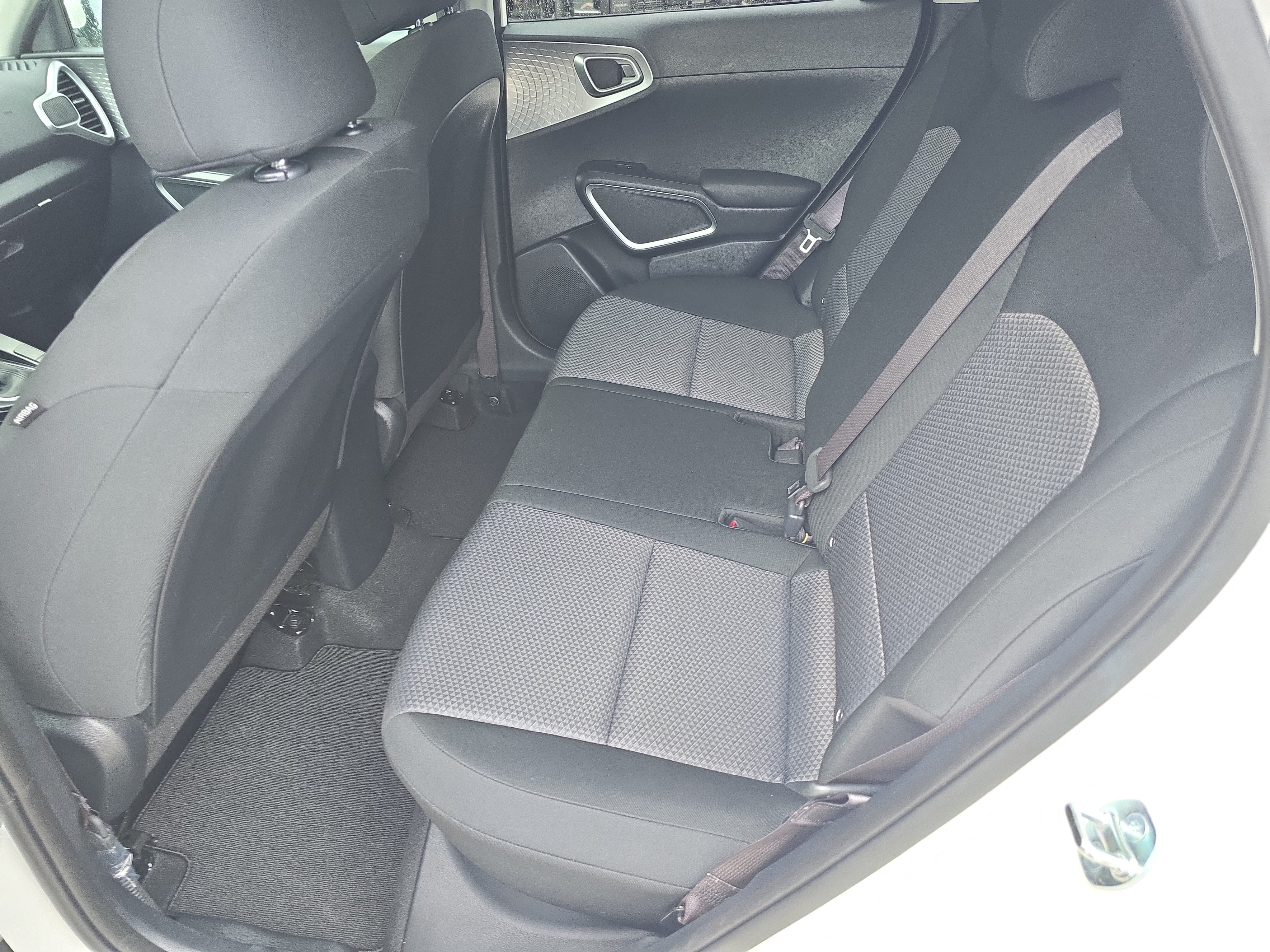 Certified Used 2025 Snow White Pearl Kia LX image 16