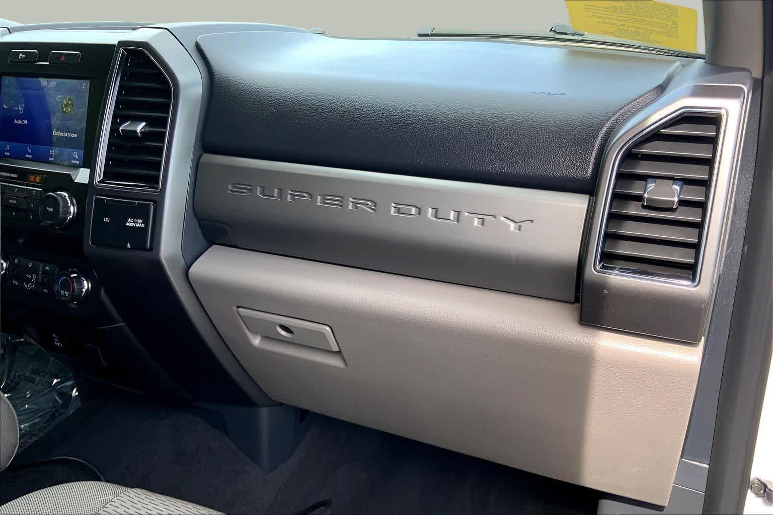 Certified Used 2022 Oxford White Ford XLT image 19