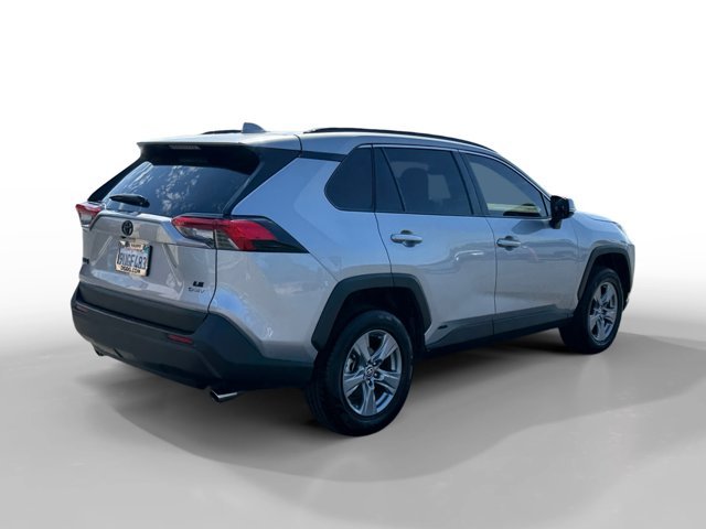 Used 2025 Silver Sky Metallic Toyota LE image 5