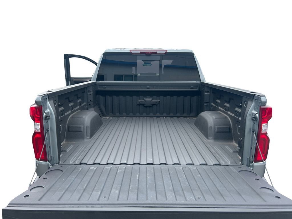 New 2026 Sterling Gray Metallic Chevrolet High Country image 30