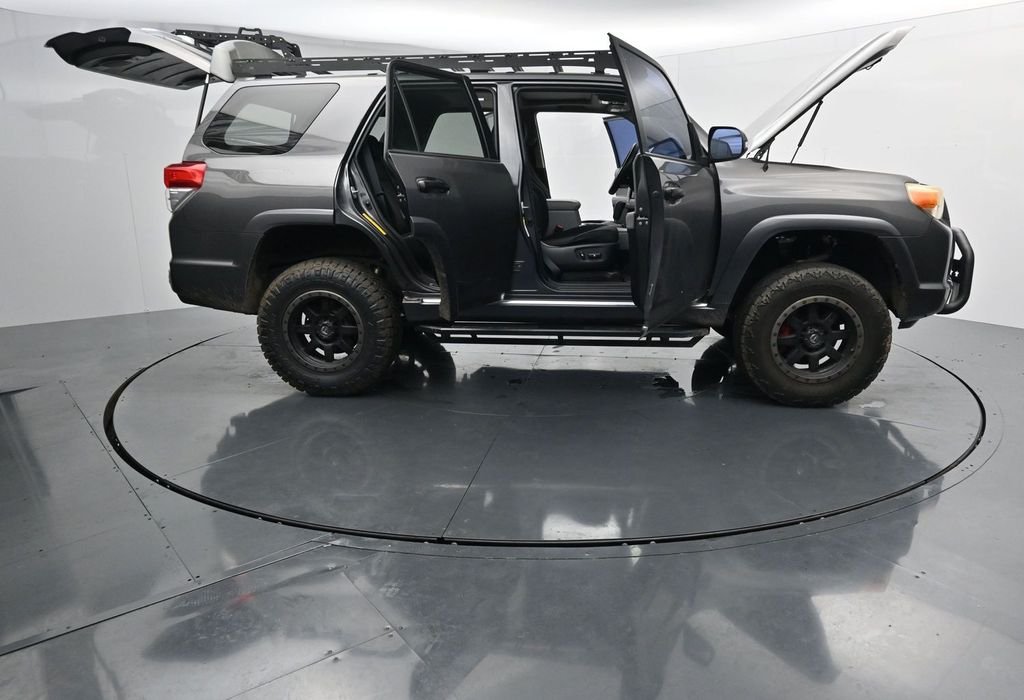 Used 2010 Gray Toyota SR5 image 27