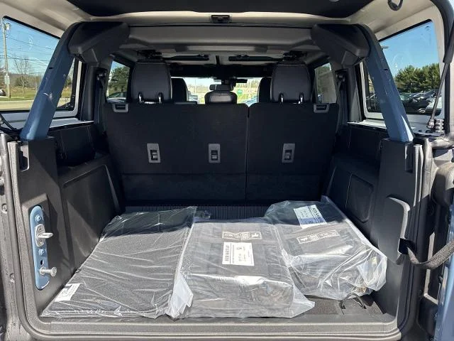New 2025 Azure Gray Metallic Tri-Coat Ford Badlands® image 77