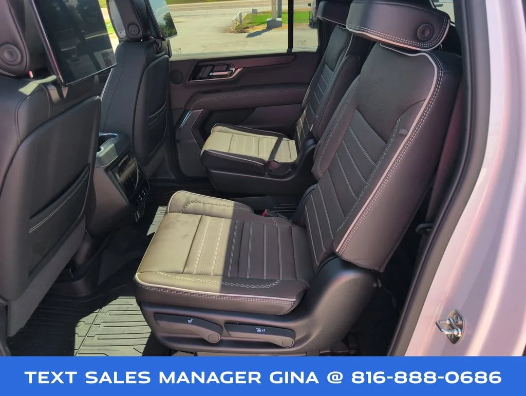 New 2026 Glacier White Tricoat GMC Denali Ultimate image 38