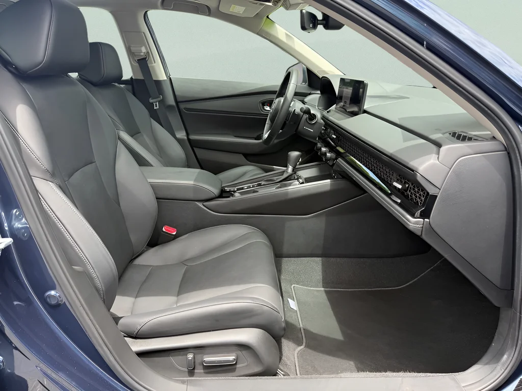 2025 Honda Accord Hybrid Touring - Photo 13