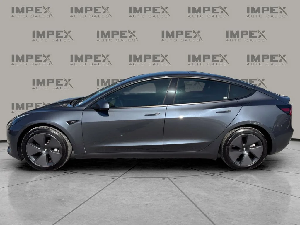 Used 2022 Gray Tesla Long Range image 2