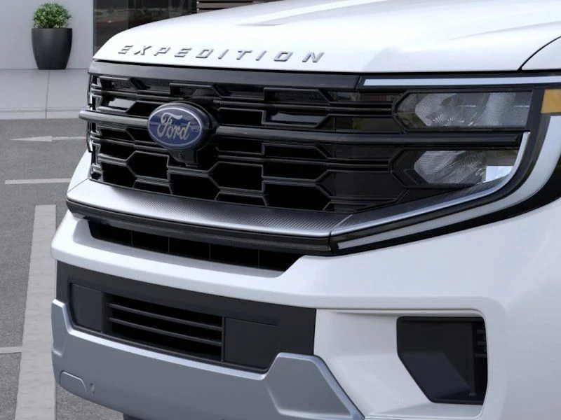 New 2026 Star White Metallic Tri-Coat Ford MAX Platinum® image 17
