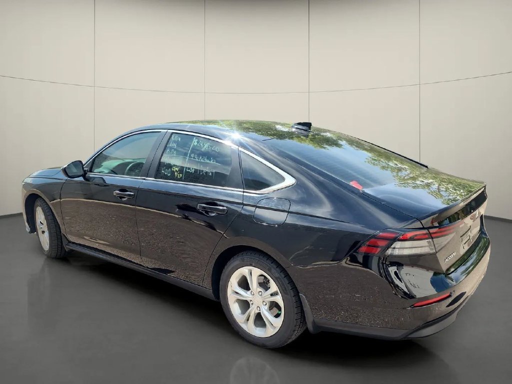 Used 2023 Black Honda LX image 5