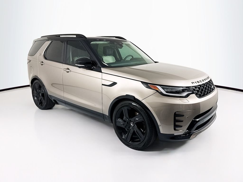 Used 2025 Lantau Bronze Metallic Land Rover Dynamic SE image 3