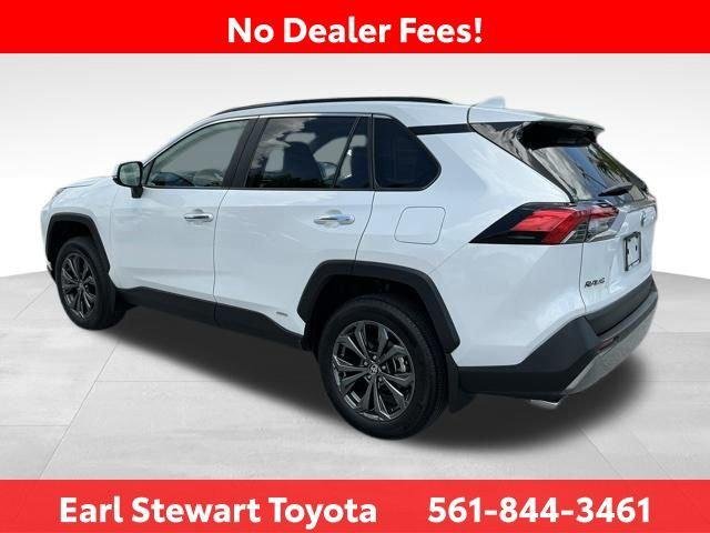 Certified Used 2024 WIND CHILL PEARL Toyota  image 7