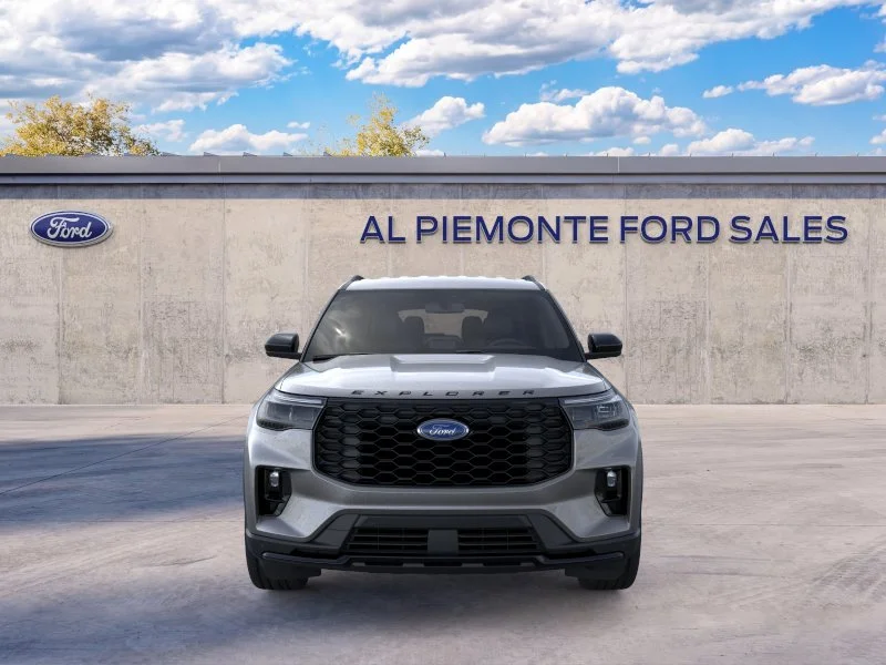 New 2026 Carbonized Gray Metallic Ford ST-Line image 6