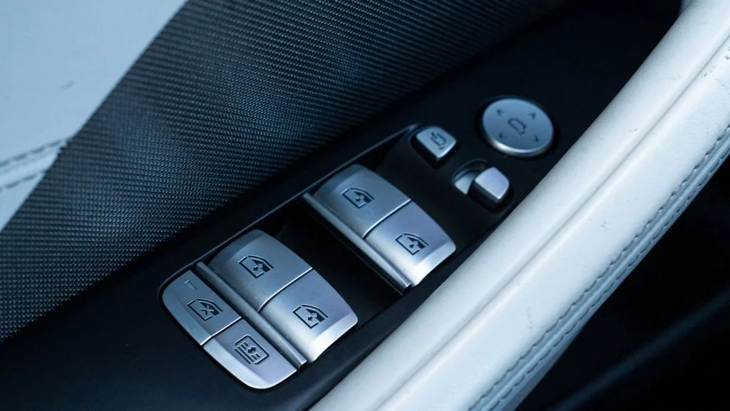 Used 2023 White BMW Competition image 36