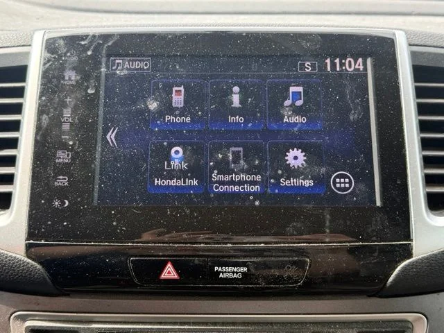 Used 2018 White Honda EX-L image 25