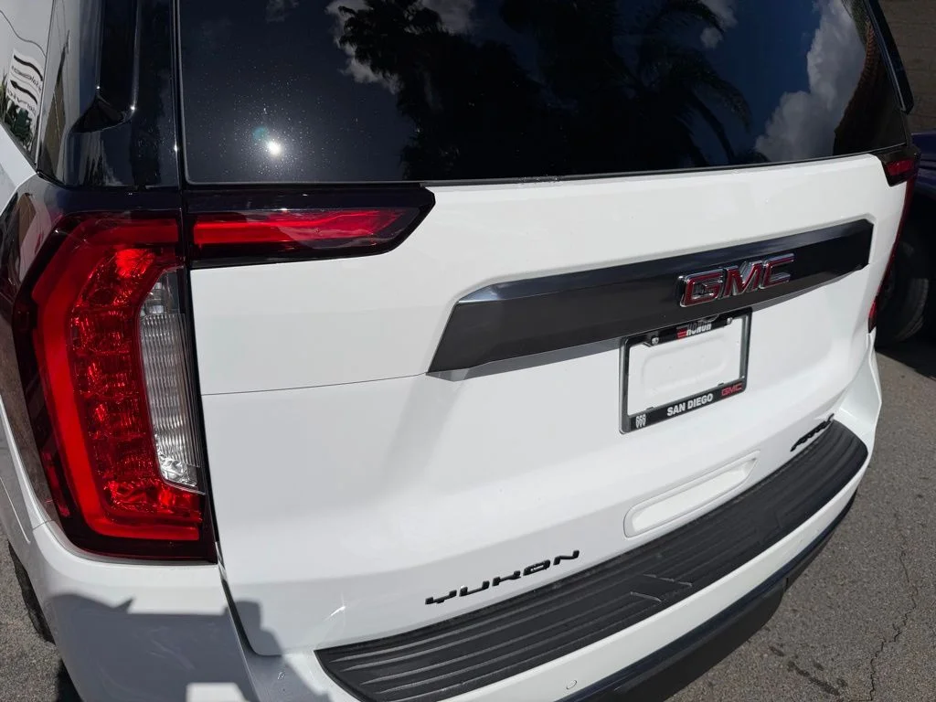 Used 2024 White GMC AT4 image 12