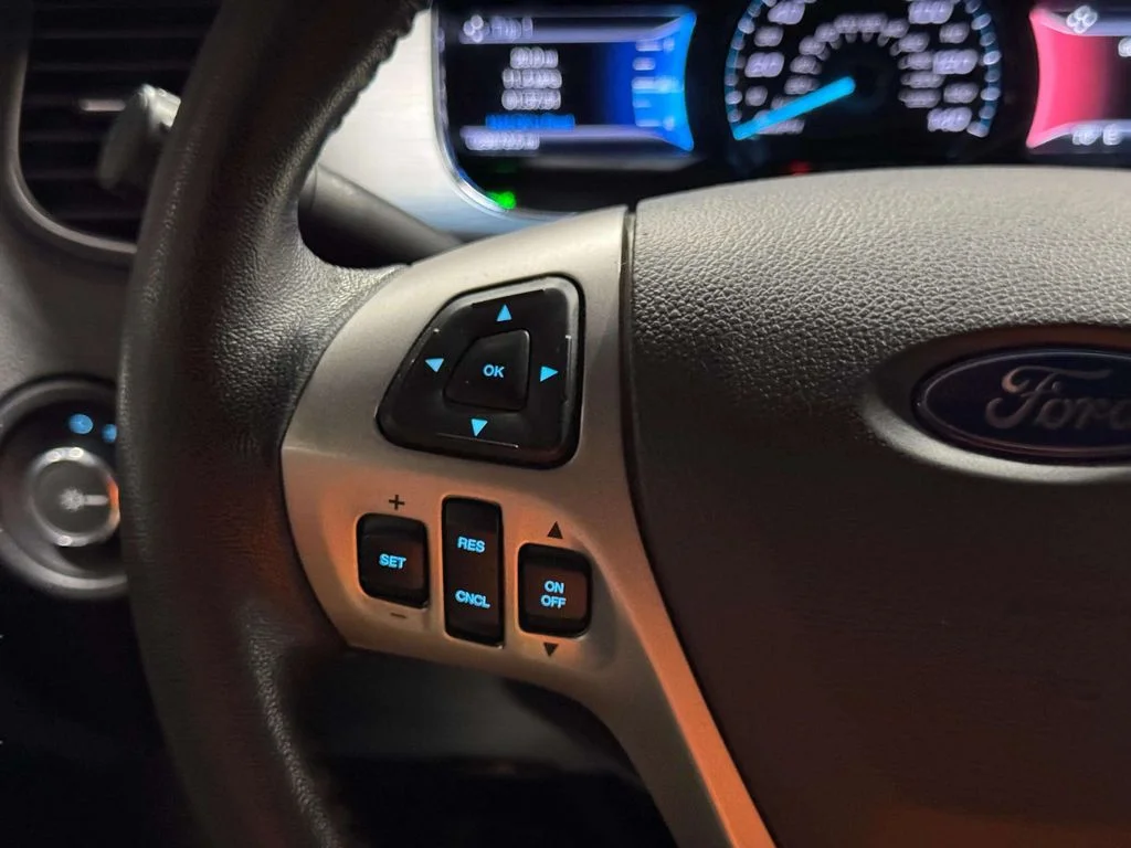 Used 2017 Blue Jeans Metallic Ford SEL image 15