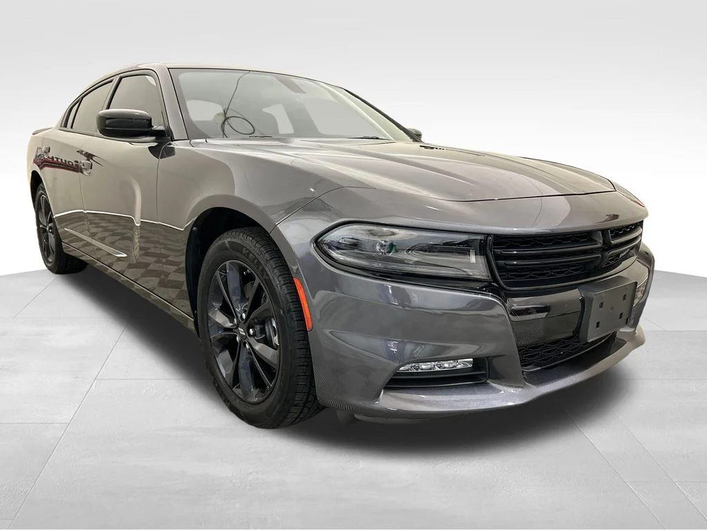 Used 2023 Gray Dodge SXT image 8