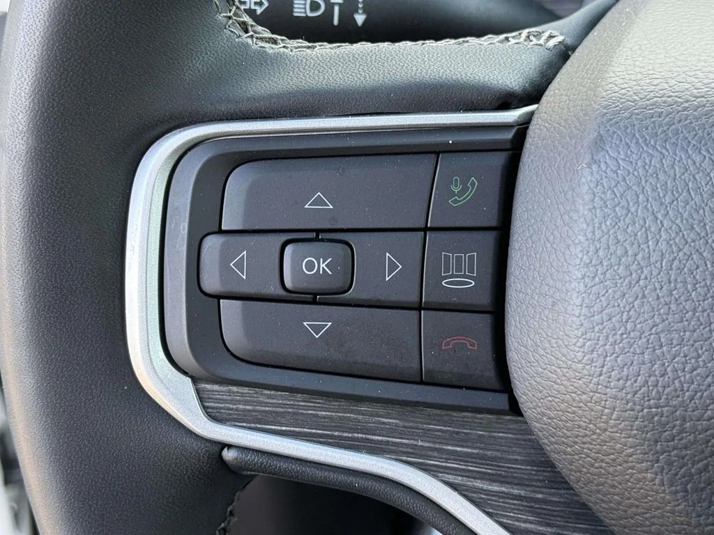 Used 2023 White Jeep Series III image 23
