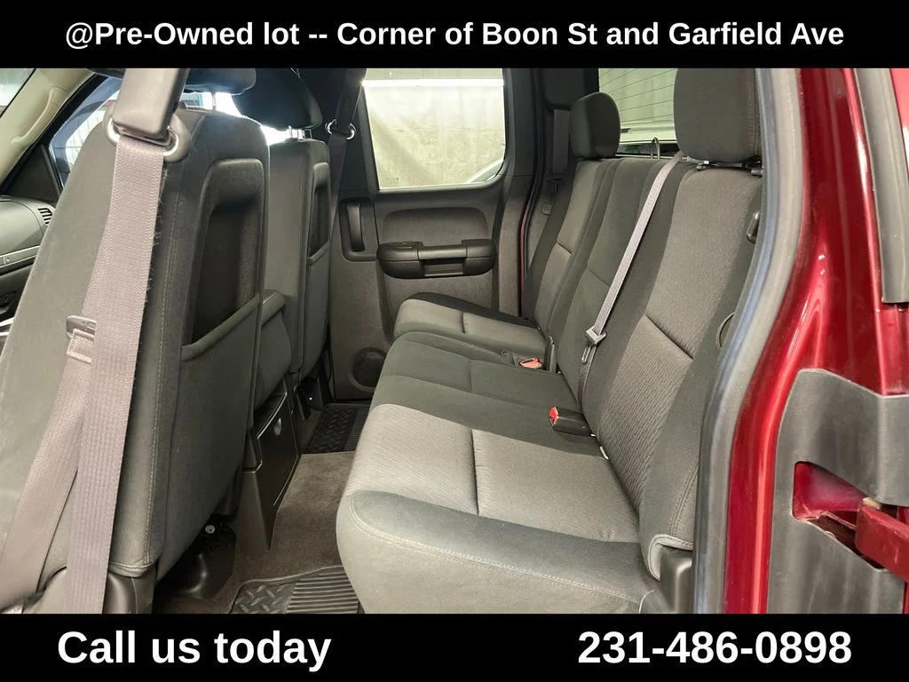 Used 2013 Red Chevrolet LT image 26