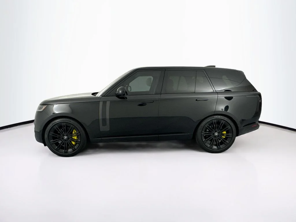 Used 2023 Black Land Rover SE image 8