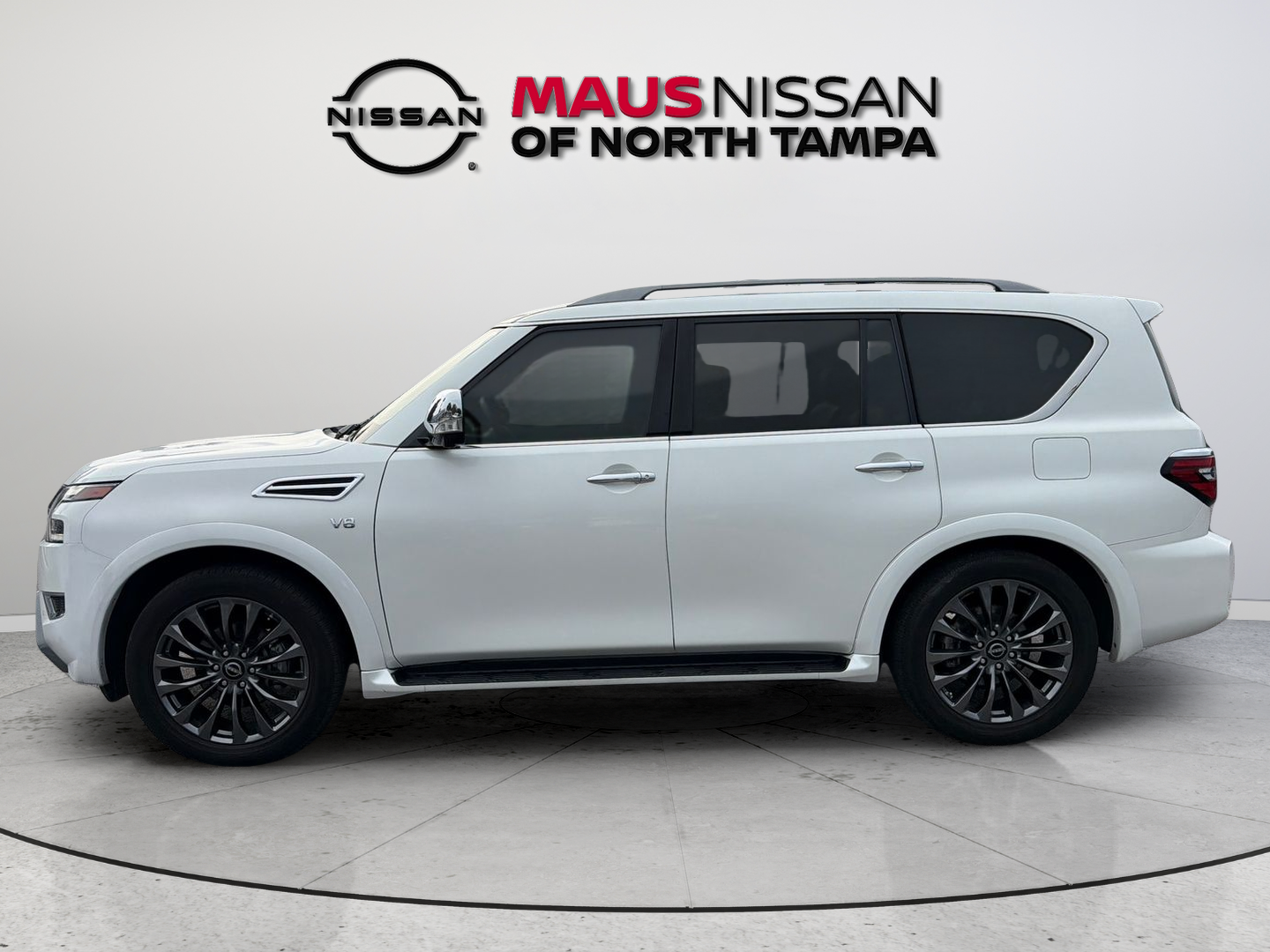 Used 2022 White Nissan Platinum image 5