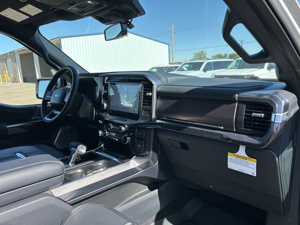 New 2026 Star White Metallic Tri-Coat Ford Platinum image 50