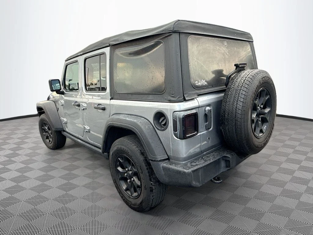 Used 2018 Silver Jeep Unlimited Sport S image 8