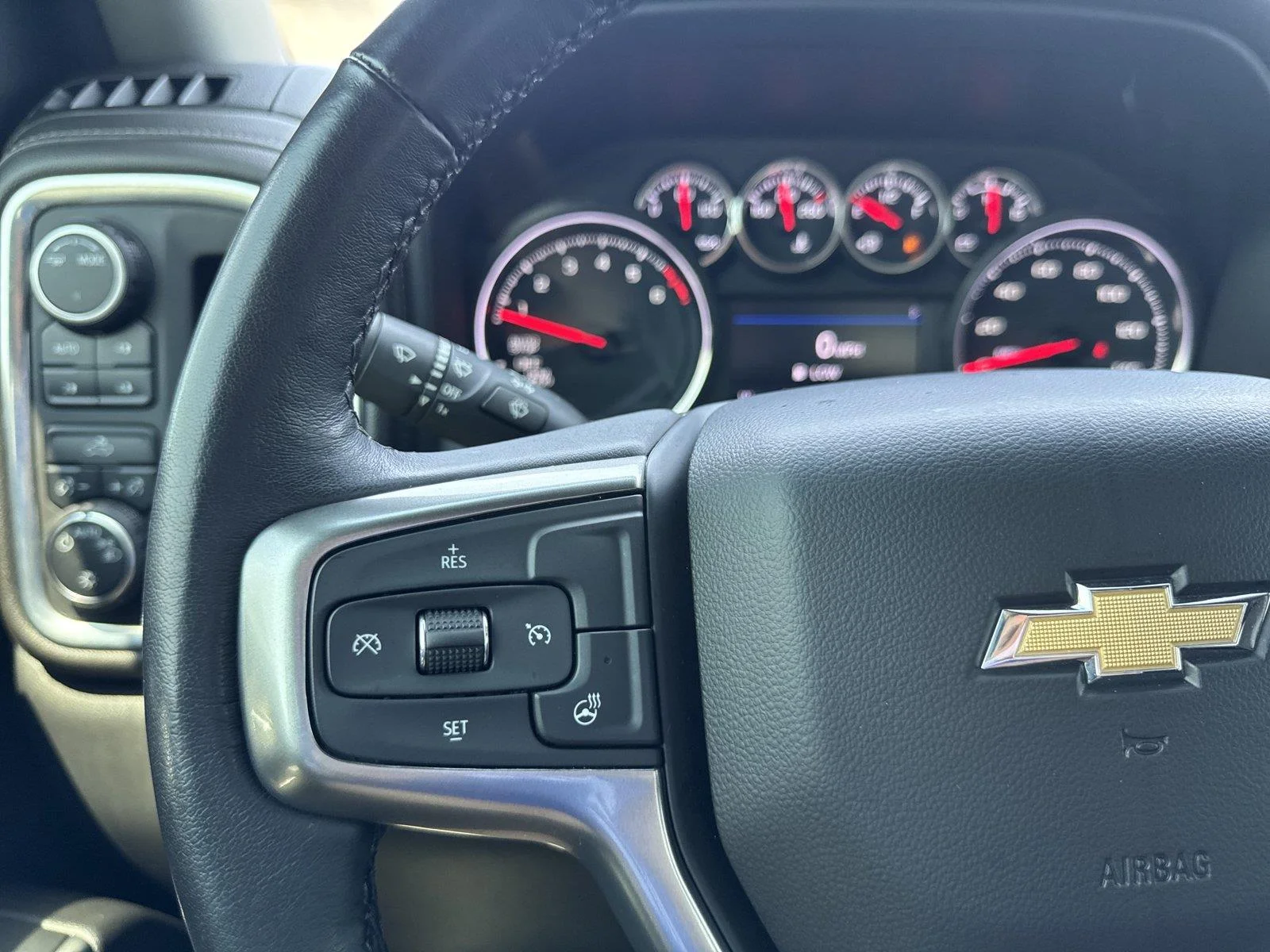 Used 2022 SATIN STEEL METALLIC Chevrolet LT image 19