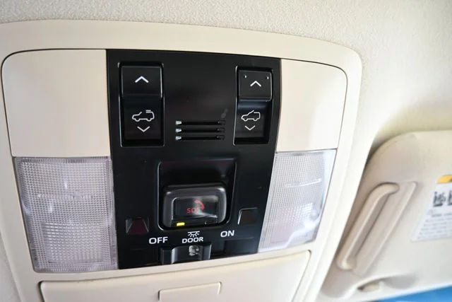 Certified Used 2023 EMINENT WHITE PEARL Lexus 460 image 37
