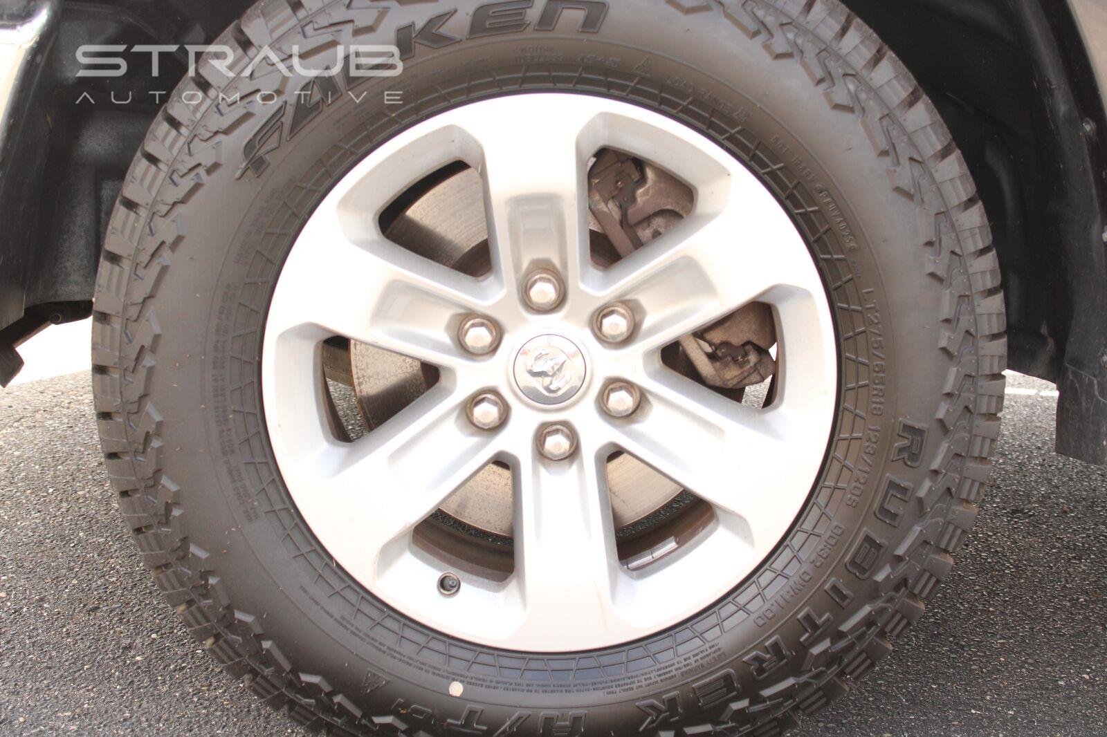 Used 2019 Maximum Steel Metallic Clearcoat Ram Laramie image 12