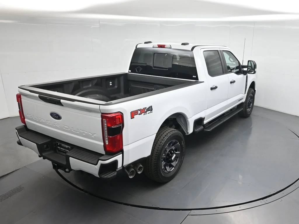New 2026 Oxford White Ford XL image 35