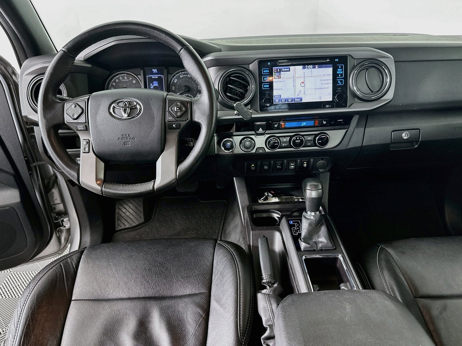 Used 2016 Silver Sky Metallic Toyota TRD Off-Road image 22