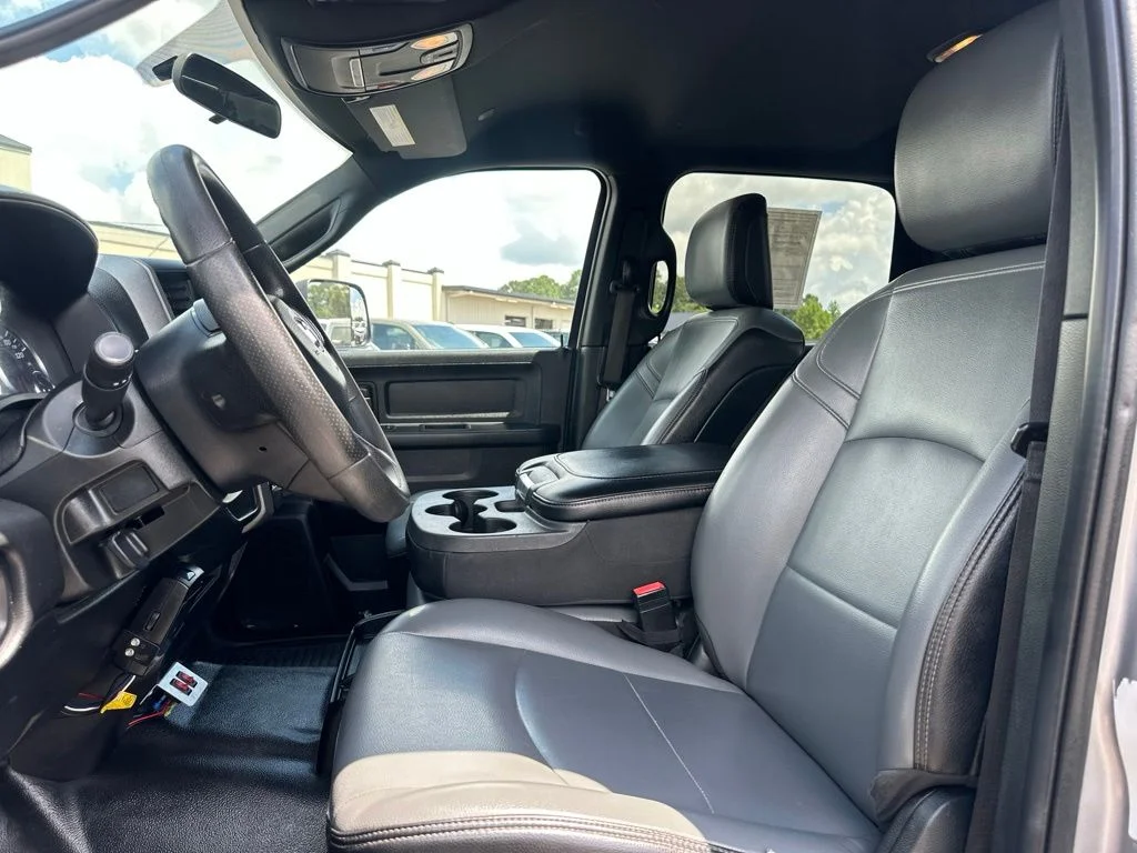 Used 2022 Silver Ram Tradesman image 27