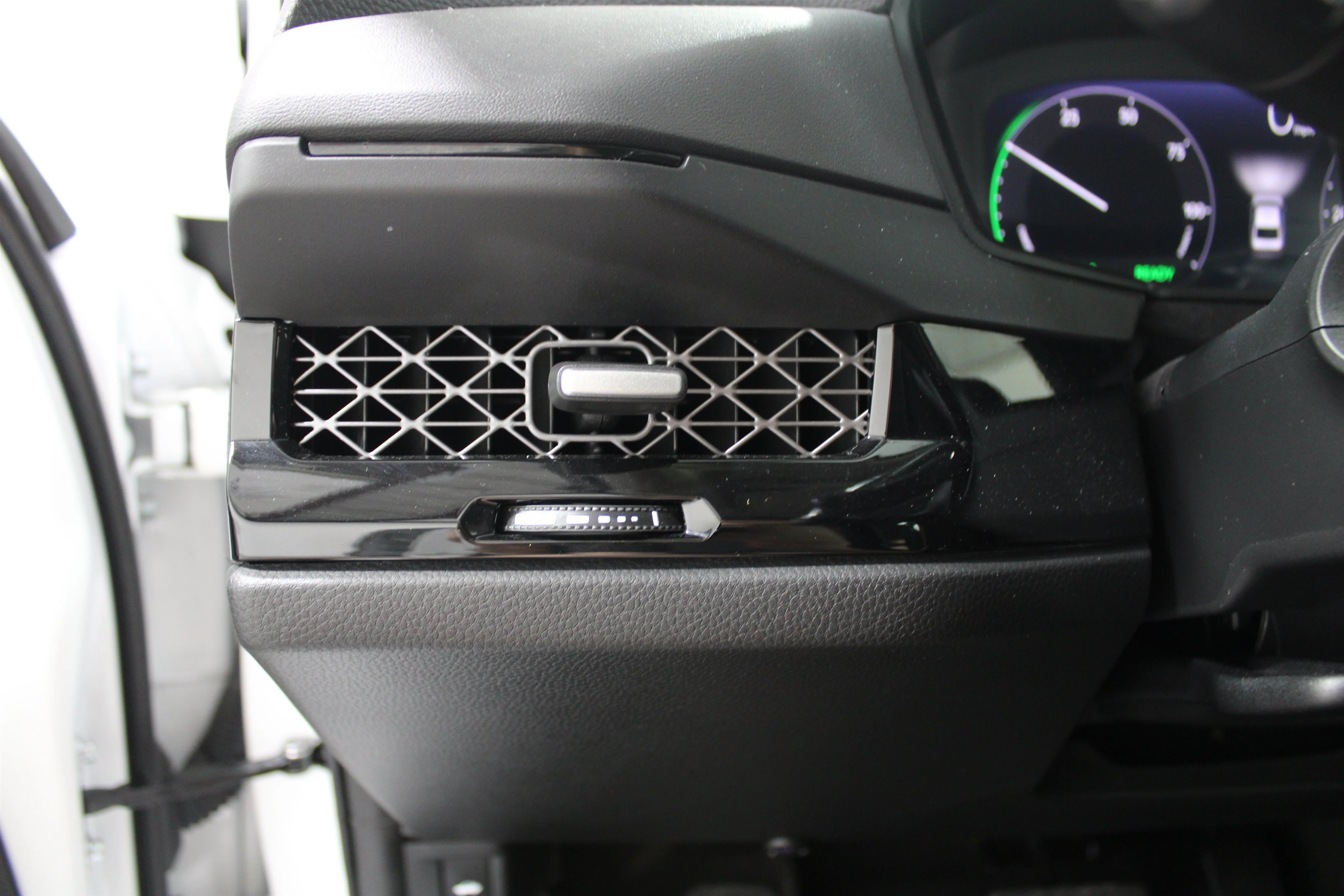 2023 Honda Accord Hybrid Touring - Photo 8