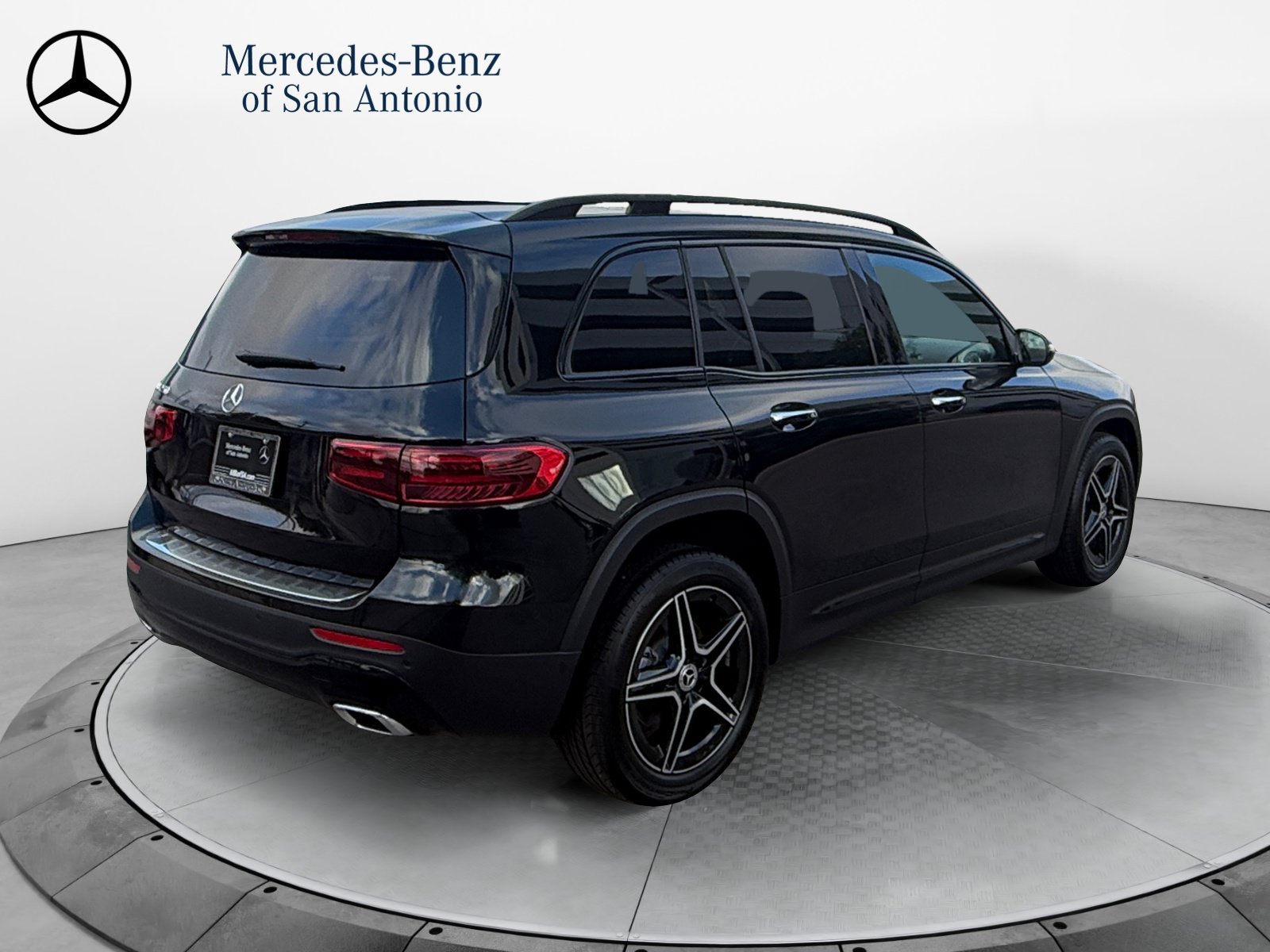 New 2026 Cosmos Black Metallic Mercedes-Benz GLB 250 image 32